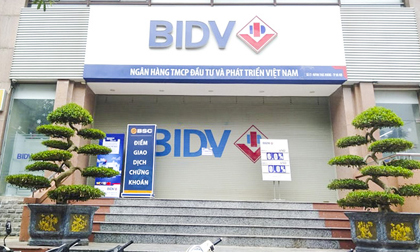 Vụ 2 tên cướp nổ súng, cướp ngân hàng BIDV ở Hà Nội: Đối tượng đe dọa chỉ cần bò sẽ bắn chết