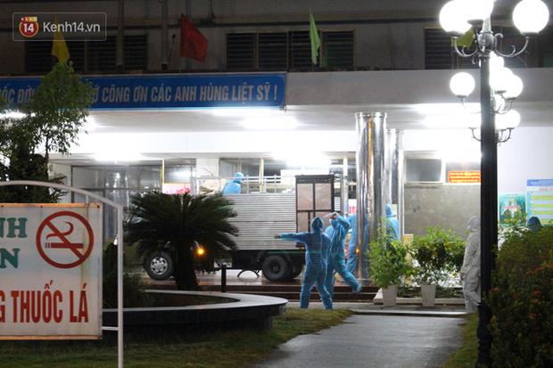 Hàng trăm nhân viên Bệnh viện Đà Nẵng được đưa đi cách ly ở khách sạn ven biển - 2