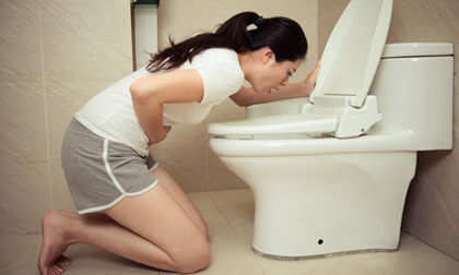 Nếu vẫn nghĩ triệu chứng nhiễm COVID-19 chỉ có ho khan, sốt cao thì bạn cần cập nhật ngay những dấu hiệu mới để đề phòng triệt để