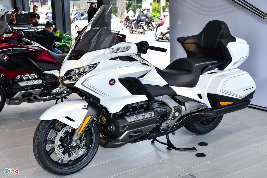 Những mẫu xe máy touring tiền tỷ hiện đại như ôtô tại Việt Nam