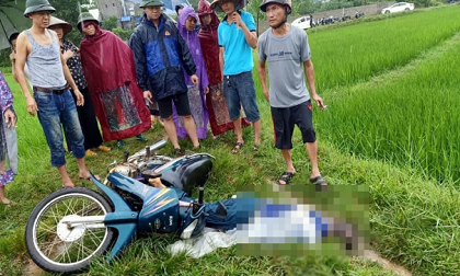 Thái Nguyên: Đi xe máy dưới trời mưa, một người đàn ông bị sét đánh tử vong
