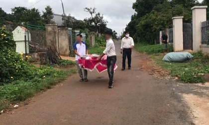 Đám cưới có 1-0-2 mùa Covid: Cỗ làm xong xuôi, mỗi nhà khiêng về một mâm tự ăn để tránh tụ tập đông người