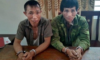 Bắt 2 đối tượng buôn ma túy dùng dao chống trả công an