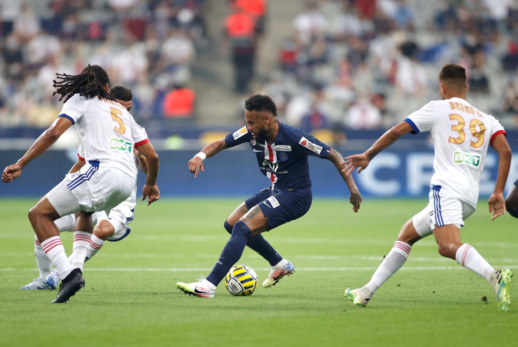 Neymar im tiếng trong ngày PSG giành cú ăn ba danh hiệu - 1