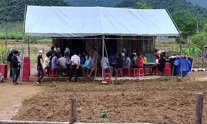 Quảng Bình: Con trai 2 tuổi đuối nước, vợ chồng tật nguyền không có nổi tiền mua quan tài