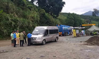 Được yêu cầu cách ly tại nhà, cô gái vẫn đi uống trà sữa, tiếp xúc nhiều người