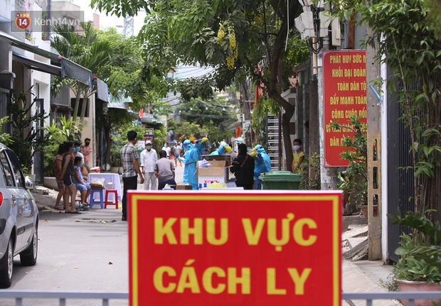 Lịch trình dày đặc của 15 ca Covid-19 mới nhất ở Đà Nẵng: Đi tiệc cưới, ăn giỗ, tổ chức liên hoan, ghé trường đại học Lịch trình dày đặc của 15 ca Covid-19 mới nhất ở Đà Nẵng: Đi tiệc cưới, ăn giỗ, tổ chức liên hoan, ghé trường đại học