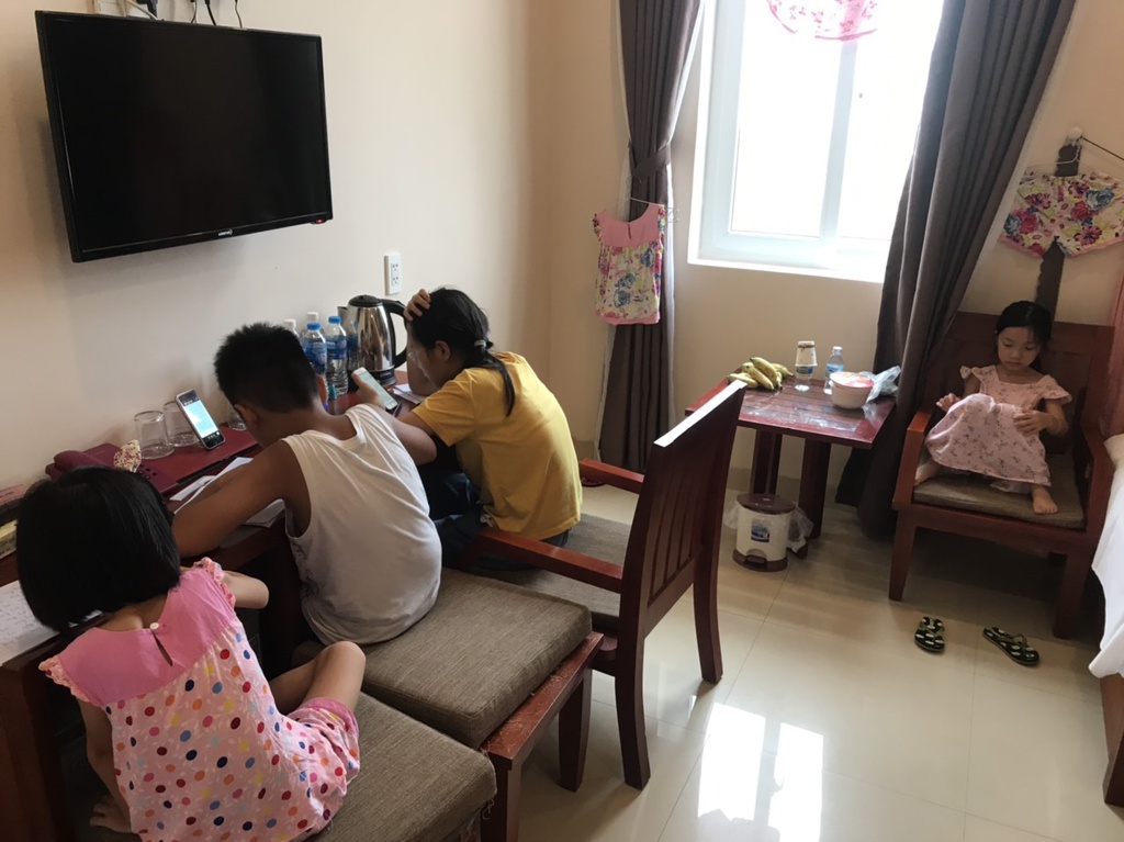 Đại gia đình 22 người mắc kẹt giữa tâm dịch Đà Nẵng - 1