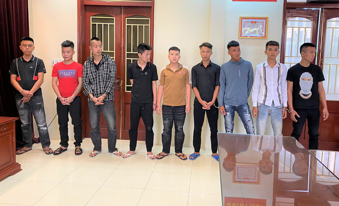 Mâu thuẫn ghẹo gái, 30 thanh niên 2 huyện ở Thanh Hóa truy sát nhau gây náo loạn quốc lộ - Ảnh 2.
