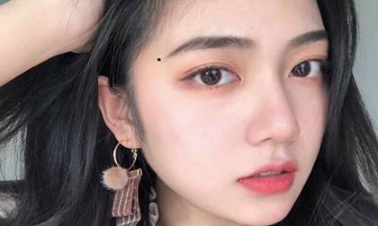 Phụ nữ sở hữu 3 nốt ruồi “cản phá tài lộc” rẽ lối tình duyên, Thần Tài lắc đầu chán nản