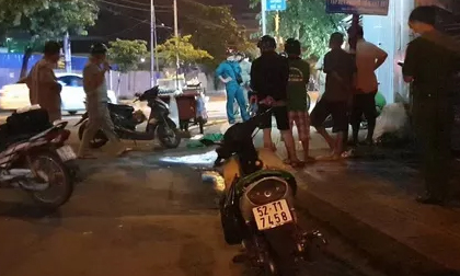 Camera ghi lại toàn bộ vụ đánh, đâm loạn xạ ở quận Thủ Đức