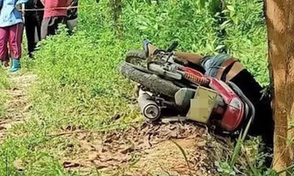 Nam thanh niên chết bất thường trên xe máy ven đường