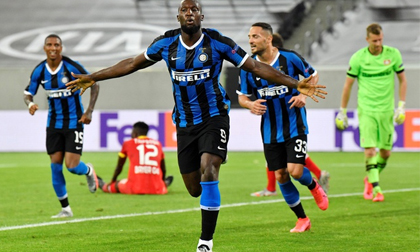 Lukaku lập kỷ lục tại Europa League
