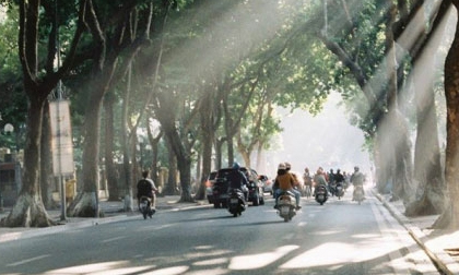 Dự báo thời tiết 12/8: Bắc Bộ và Trung Bộ tiếp tục nắng nóng trên diện rộng