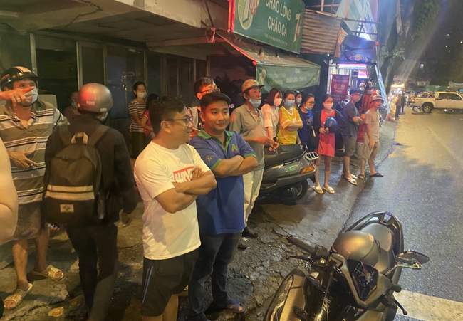 Nhân chứng vụ Camry tông hàng chục xe máy giữa ngã tư Sài Gòn: Ai cũng chảy máu, nữ tài xế sợ hãi vái lạy - 7 Nhân chứng vụ Camry tông hàng chục xe máy giữa ngã tư Sài Gòn: Ai cũng chảy máu, nữ tài xế sợ hãi vái lạy - 7