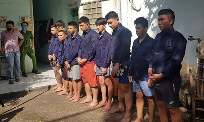 TP.HCM: Bắt nhóm cướp giật kéo lê cô gái trên đường phố