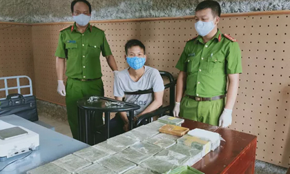 Phá 2 chuyên án 'khủng', thu giữ 53 bánh heroin, 25 kg ma túy các loại, 1 khẩu súng