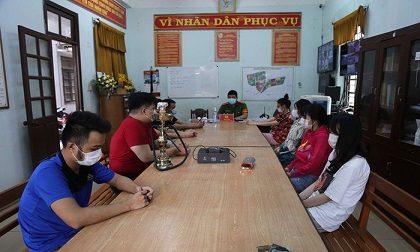 Bất chấp lệnh giãn cách xã hội, 8 'nam thanh nữ tú' ở Đà Nẵng tụ tập ăn nhậu và sử dụng ma túy
