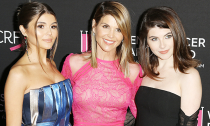 Diễn viên Lori Loughlin ngồi tù vì chạy trường cho con