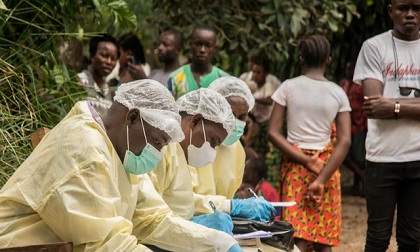 Ebola có nguy cơ bùng phát không kiểm soát ở châu Phi