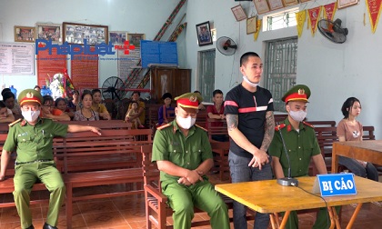 Hà Giang: Bịt miệng, đe dọa cướp điện thoại lĩnh án 4 năm tù