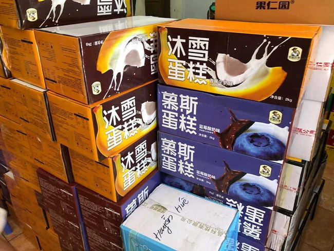 Hơn 10 tấn bánh kẹo, trà sữa phục vụ trung thu không rõ nguồn gốc tuồn vào Hà Nội - Ảnh 3.