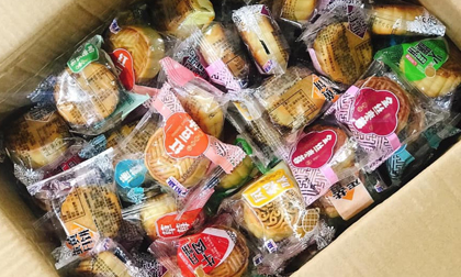 Bánh trung thu Trung Quốc giá rẻ tràn về Việt Nam