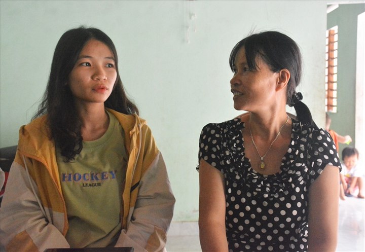 Nữ sinh mồ côi cha đạt 10 điểm môn Lịch sử ở Quảng Nam