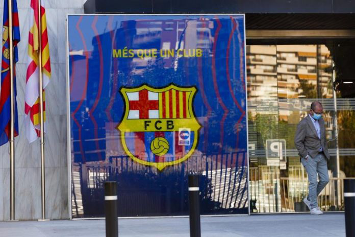 Cuộc chiến lật đổ 'kẻ thù của Messi' chính thức bắt đầu tại Barcelona
