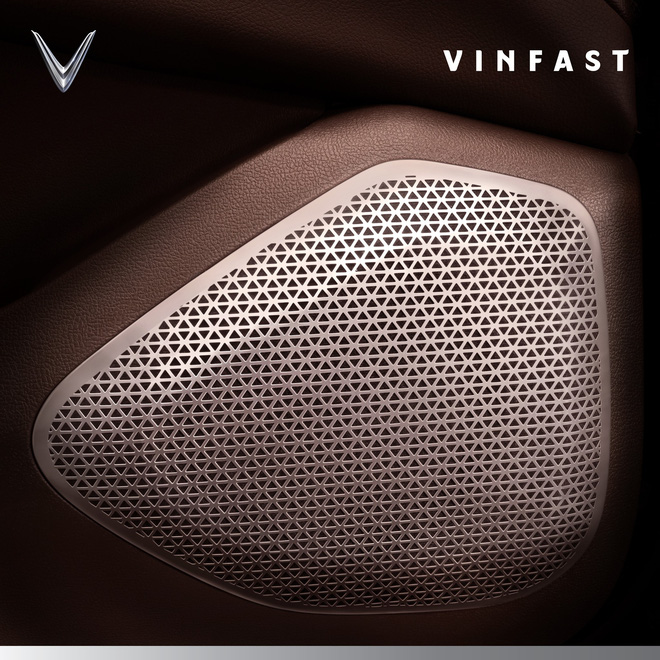 VinFast President liên tục ‘nhá hàng’ trước giờ G: Kích thước lớn, động cơ khủng, nội thất khác hẳn Lux SA2.0 - 1