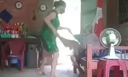 Cụ bà bị con gái đánh đập, đổ phân lên đầu ở Long An: Kết quả điều tra ban đầu