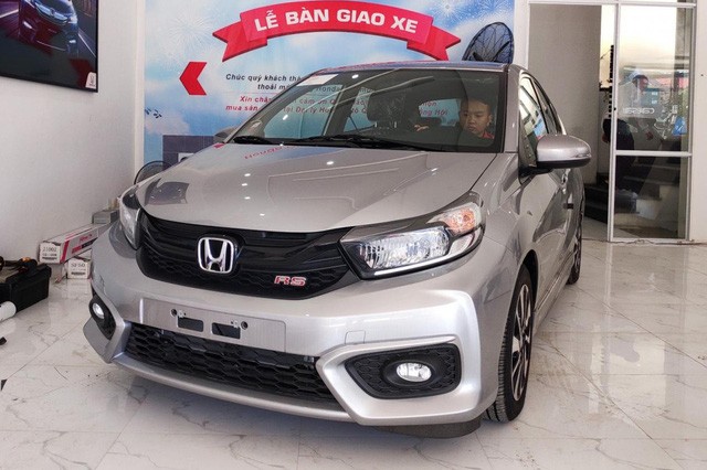 Loạt xe nhập khẩu dưới 500 triệu đồng đang giảm giá mạnh tại Việt Nam - 1