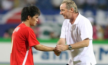 HLV Alfred Riedl qua đời