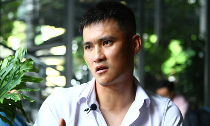 Công Vinh: 'Tôi sốc khi ông Riedl qua đời'