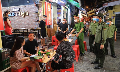 Hà Nội dừng hoạt động quán bar, karaoke đến khi hết dịch Covid-19
