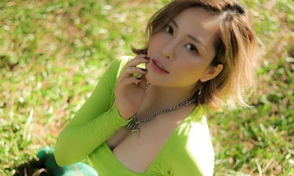Hot girl Trâm Anh khoe vẻ đẹp sexy, mơn mởn trong bộ ảnh mới