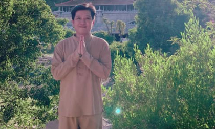 Nhã Phương chia sẻ hình ảnh Trường Giang tìm an yên nơi cửa Phật, sự thật phía sau khiến ai cũng 'lụi tim'