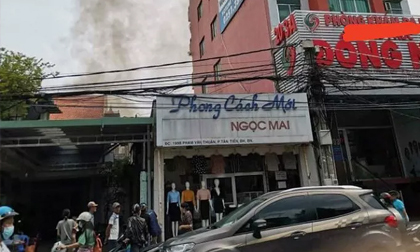 Cháy dữ dội ở Biên Hoà, khói bốc cao bao phủ một vùng trời
