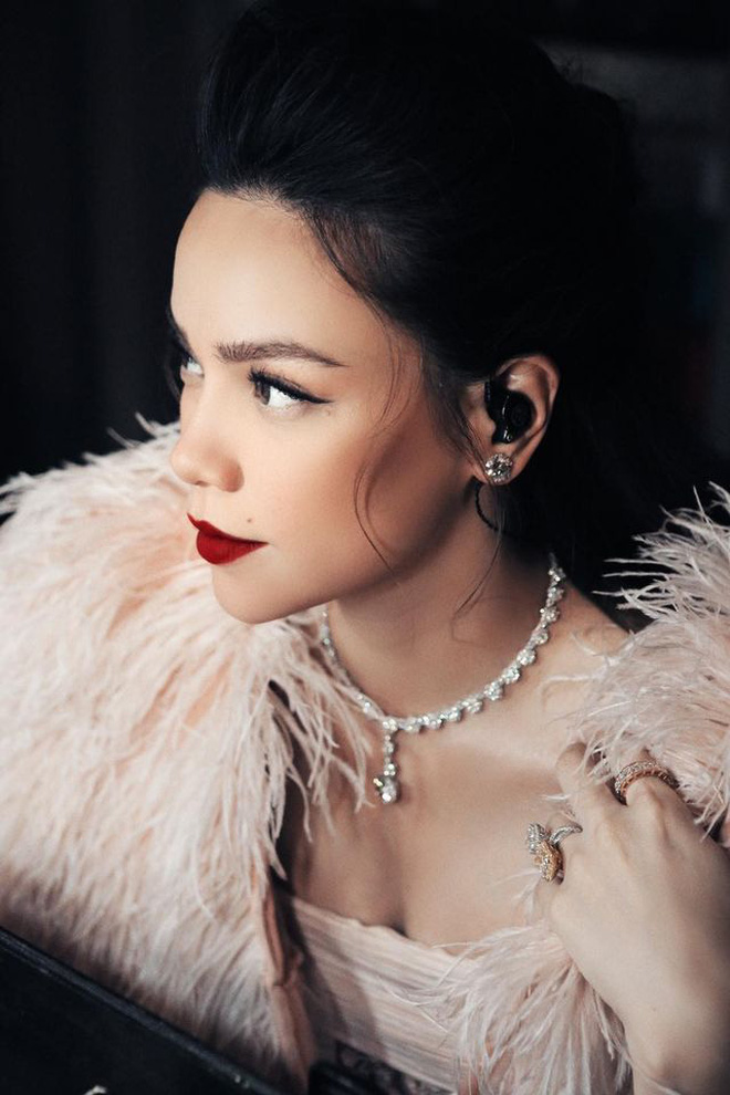 Cuối cùng Hà Hồ cũng đã đích thân khoe bụng to vượt mặt ở cuối thai kì, nhưng ai ngờ sau đó vội xoá đi - Ảnh 7.