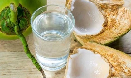 5 thời điểm 'chết' bà bầu tuyệt đối không được uống nước dừa kẻo hại cả mẹ lẫn con