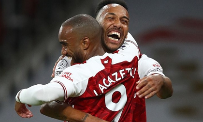 Aubameyang in dấu kiến tạo, Arsenal vất vả đánh bại West Ham