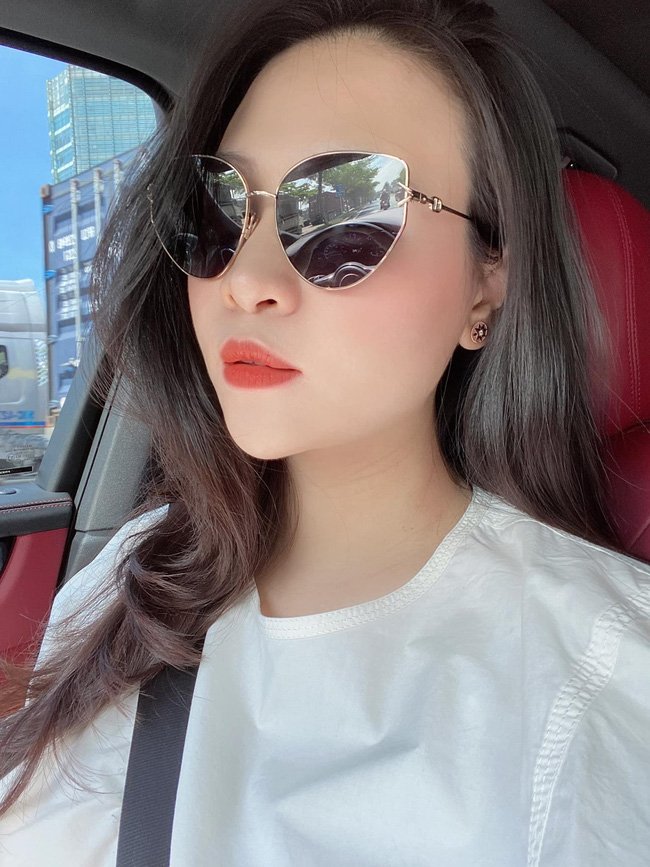 dam-thu-trang-khoe-con-gai 2