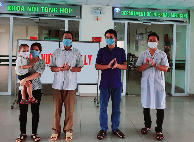 Bệnh nhân Covid-19 nặng nhất miền Bắc được công bố khỏi bệnh: 'Các bác sĩ đã sinh ra tôi lần thứ 2'
