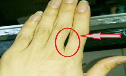 Bỏ 1 giây nhìn vào kẽ hỡ giữa ngón tay để xem số phận tương lai nghèo túng hay giàu sang