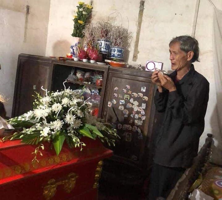 Gia cảnh éo le của nam thanh niên ở Hà Nội bị sét đánh tử vong khi dùng điện thoại đang sạc pin