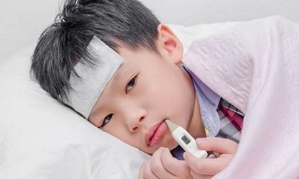 3 sai lầm hạ sốt cho trẻ tại nhà khiến bác sĩ lắc đầu ngao ngán, việc đầu tiên nhiều cha mẹ phạm phải