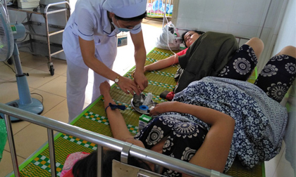 Sau tiệc cưới, hàng chục người ở Quảng Trị phải tức tốc vào viện