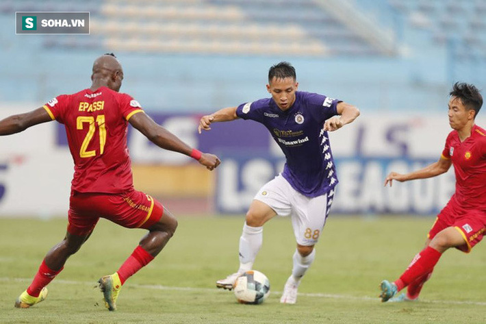 Thế lực của bầu Đệ gây bất ngờ lớn, làm Hà Nội FC “hú hồn” sau cuộc chiến nghẹt thở - Ảnh 1.