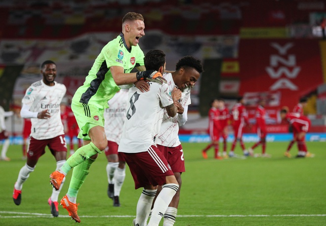 Arsenal lại thắng Liverpool trên chấm luân lưu