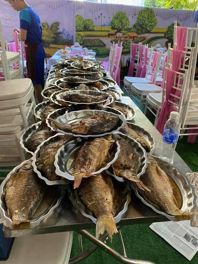 Cô dâu thừa nhận hành vi 'bỏ bom' 150 mâm cỗ cưới, được tìm thấy khi có ý định vượt biên - 1